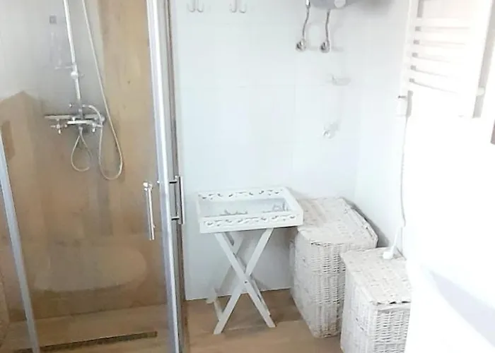 Lawendowy Nad Jeziorem بيت للعطل *